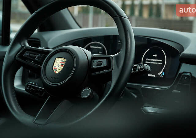 Серый Порше Каен, объемом двигателя 3 л и пробегом 21 тыс. км за 98000 $, фото 19 на Automoto.ua