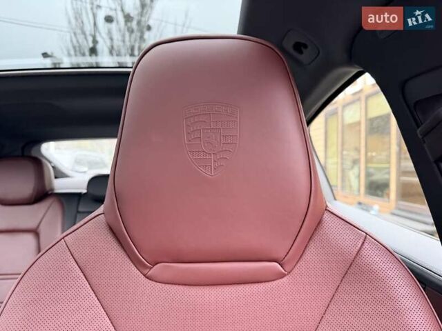 Серый Порше Каен, объемом двигателя 3 л и пробегом 1 тыс. км за 145999 $, фото 27 на Automoto.ua