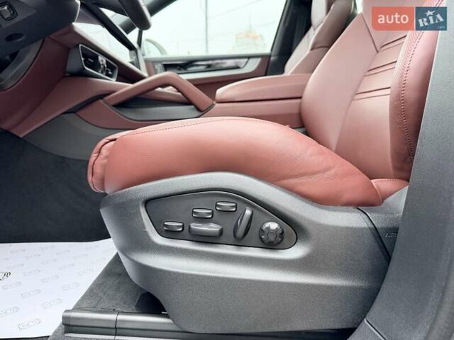 Серый Порше Каен, объемом двигателя 3 л и пробегом 1 тыс. км за 145999 $, фото 18 на Automoto.ua