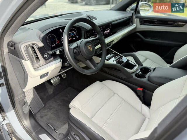 Сірий Порше Cayenne, об'ємом двигуна 3.98 л та пробігом 24 тис. км за 119900 $, фото 38 на Automoto.ua