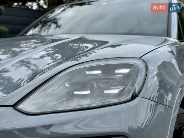 Сірий Порше Cayenne, об'ємом двигуна 3.98 л та пробігом 24 тис. км за 119900 $, фото 6 на Automoto.ua