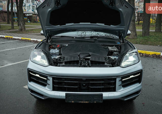 Серый Порше Каен, объемом двигателя 3 л и пробегом 21 тыс. км за 98000 $, фото 16 на Automoto.ua