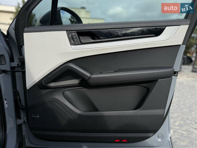 Сірий Порше Cayenne, об'ємом двигуна 3.98 л та пробігом 24 тис. км за 119900 $, фото 74 на Automoto.ua