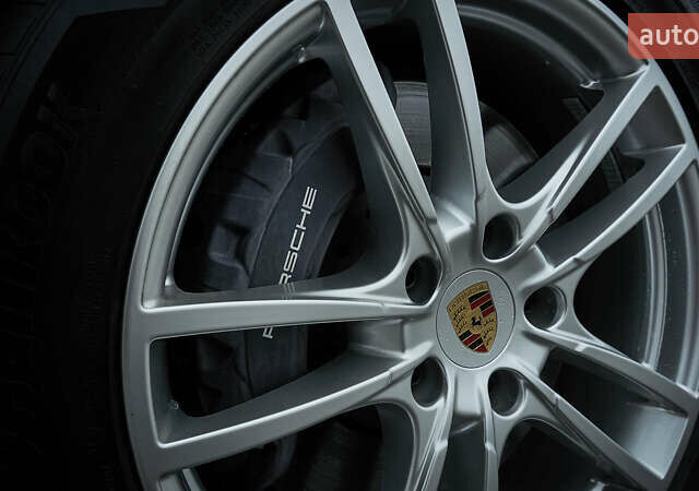 Серый Порше Каен, объемом двигателя 3 л и пробегом 21 тыс. км за 98000 $, фото 7 на Automoto.ua