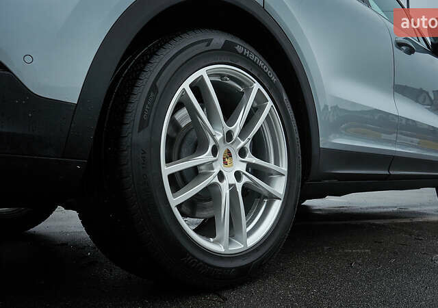 Серый Порше Каен, объемом двигателя 3 л и пробегом 21 тыс. км за 98000 $, фото 6 на Automoto.ua