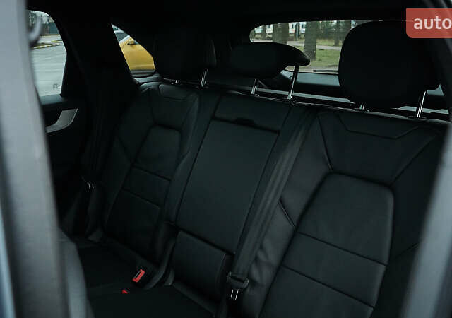 Серый Порше Каен, объемом двигателя 3 л и пробегом 21 тыс. км за 98000 $, фото 11 на Automoto.ua