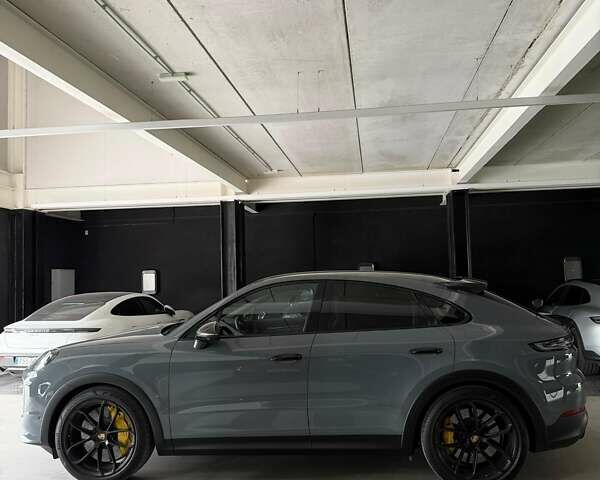 Серый Порше Каен, объемом двигателя 4 л и пробегом 25 тыс. км за 279999 $, фото 3 на Automoto.ua