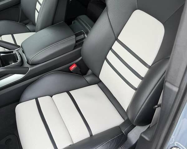 Серый Порше Каен, объемом двигателя 4 л и пробегом 25 тыс. км за 279999 $, фото 21 на Automoto.ua