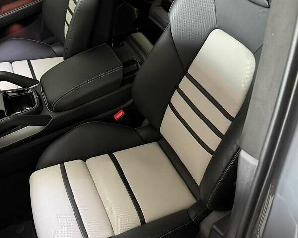 Серый Порше Каен, объемом двигателя 4 л и пробегом 25 тыс. км за 279999 $, фото 13 на Automoto.ua