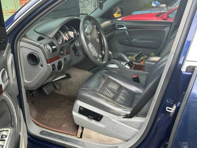 Синій Порше Cayenne, об'ємом двигуна 4.5 л та пробігом 225 тис. км за 5500 $, фото 3 на Automoto.ua