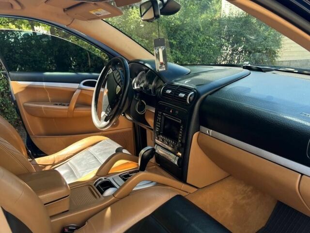 Синій Порше Cayenne, об'ємом двигуна 4.5 л та пробігом 207 тис. км за 5954 $, фото 4 на Automoto.ua