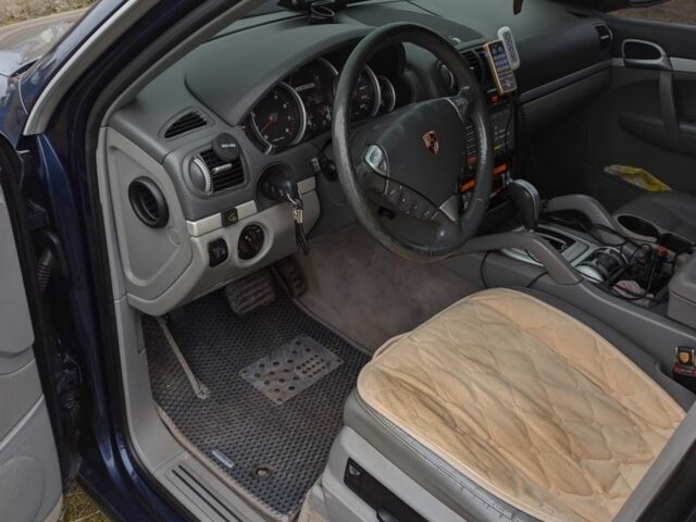 Синій Порше Cayenne, об'ємом двигуна 3.2 л та пробігом 163 тис. км за 7631 $, фото 1 на Automoto.ua