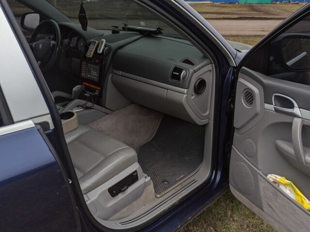 Синій Порше Cayenne, об'ємом двигуна 3.2 л та пробігом 163 тис. км за 7631 $, фото 2 на Automoto.ua