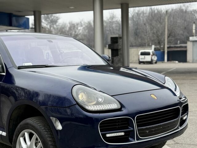Синій Порше Cayenne, об'ємом двигуна 4.8 л та пробігом 220 тис. км за 4100 $, фото 5 на Automoto.ua