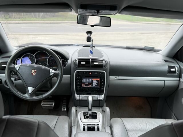 Синій Порше Cayenne, об'ємом двигуна 4.8 л та пробігом 220 тис. км за 4100 $, фото 11 на Automoto.ua