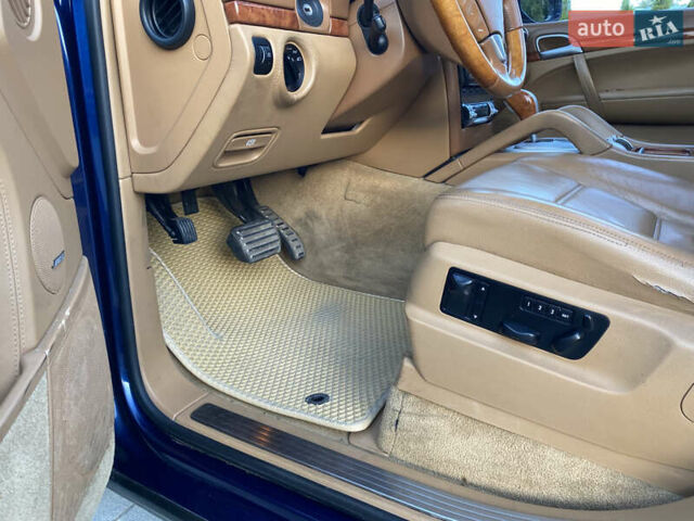 Синій Порше Cayenne, об'ємом двигуна 4.81 л та пробігом 230 тис. км за 8800 $, фото 28 на Automoto.ua
