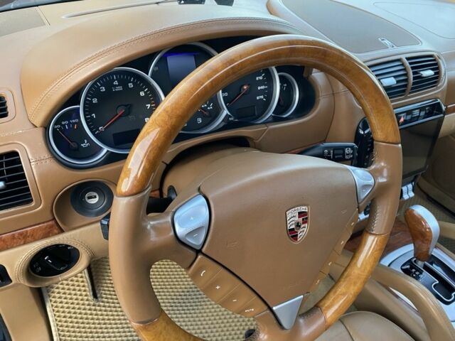 Синій Порше Cayenne, об'ємом двигуна 4.8 л та пробігом 230 тис. км за 8800 $, фото 17 на Automoto.ua