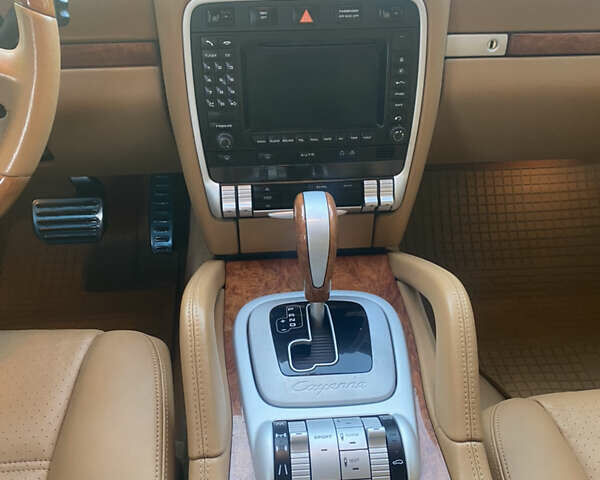Синий Порше Каен, объемом двигателя 4.81 л и пробегом 115 тыс. км за 15500 $, фото 10 на Automoto.ua