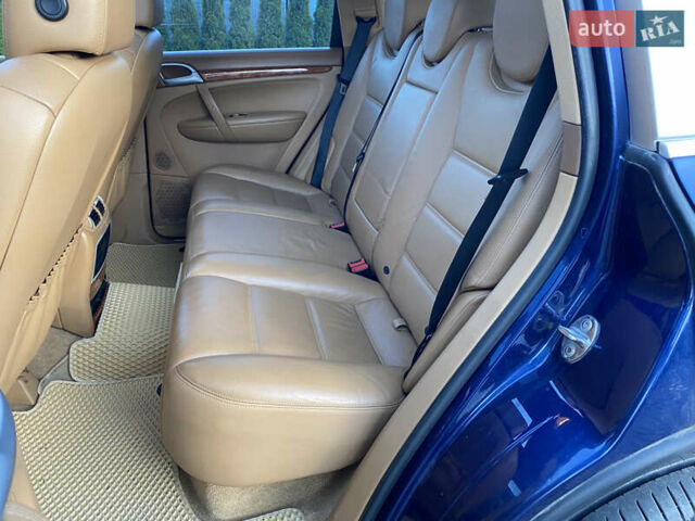Синій Порше Cayenne, об'ємом двигуна 4.81 л та пробігом 230 тис. км за 8800 $, фото 23 на Automoto.ua
