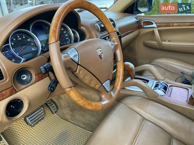 Синій Порше Cayenne, об'ємом двигуна 4.81 л та пробігом 230 тис. км за 8800 $, фото 27 на Automoto.ua