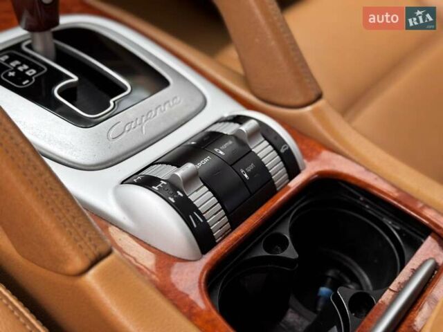 Синий Порше Каен, объемом двигателя 4.81 л и пробегом 274 тыс. км за 7500 $, фото 31 на Automoto.ua