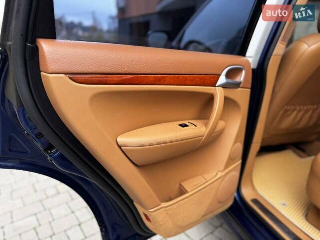 Синий Порше Каен, объемом двигателя 4.81 л и пробегом 274 тыс. км за 7500 $, фото 30 на Automoto.ua