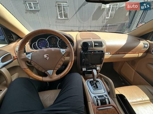 Синий Порше Каен, объемом двигателя 4.8 л и пробегом 205 тыс. км за 8500 $, фото 9 на Automoto.ua