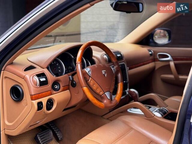 Синий Порше Каен, объемом двигателя 4.81 л и пробегом 274 тыс. км за 7500 $, фото 21 на Automoto.ua