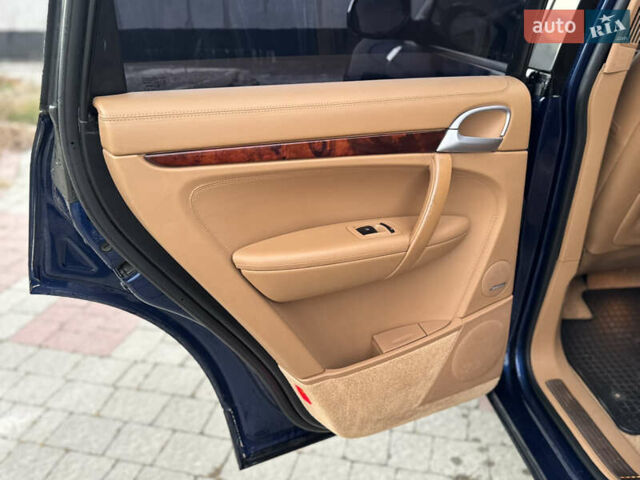 Синій Порше Cayenne, об'ємом двигуна 4.81 л та пробігом 148 тис. км за 9999 $, фото 24 на Automoto.ua