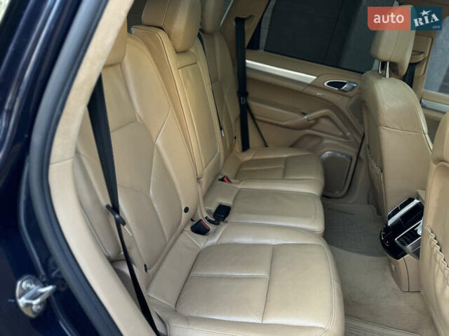 Синій Порше Cayenne, об'ємом двигуна 4.8 л та пробігом 134 тис. км за 17800 $, фото 22 на Automoto.ua