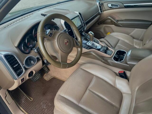 Синий Порше Каен, объемом двигателя 3 л и пробегом 300 тыс. км за 19945 $, фото 3 на Automoto.ua