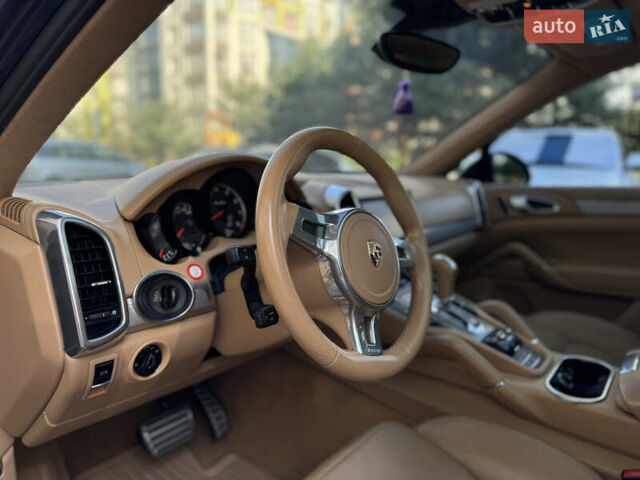 Синій Порше Cayenne, об'ємом двигуна 4.8 л та пробігом 134 тис. км за 17800 $, фото 7 на Automoto.ua