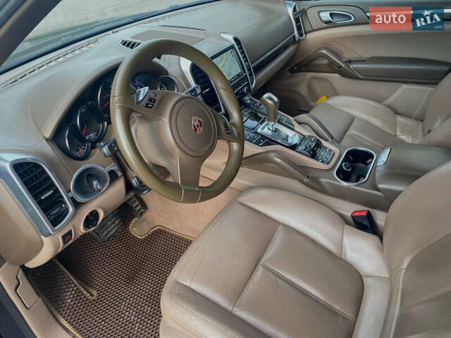 Синий Порше Каен, объемом двигателя 2.97 л и пробегом 300 тыс. км за 19962 $, фото 1 на Automoto.ua