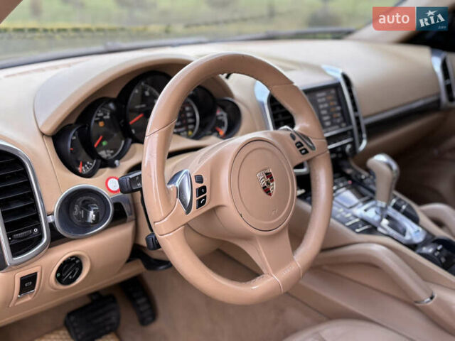 Синий Порше Каен, объемом двигателя 3.6 л и пробегом 250 тыс. км за 14800 $, фото 22 на Automoto.ua