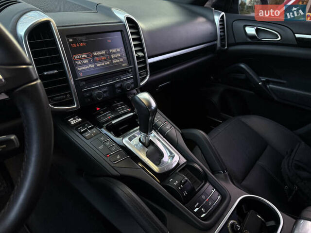 Синий Порше Каен, объемом двигателя 2.97 л и пробегом 150 тыс. км за 22000 $, фото 11 на Automoto.ua