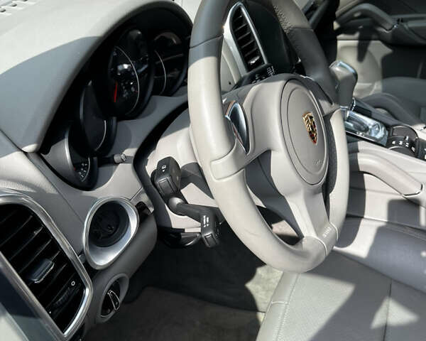 Синий Порше Каен, объемом двигателя 2.97 л и пробегом 169 тыс. км за 23999 $, фото 36 на Automoto.ua