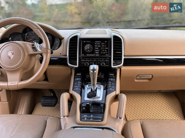 Синий Порше Каен, объемом двигателя 3.6 л и пробегом 250 тыс. км за 14800 $, фото 25 на Automoto.ua