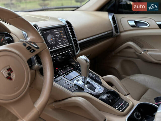 Синий Порше Каен, объемом двигателя 3.6 л и пробегом 250 тыс. км за 14800 $, фото 23 на Automoto.ua