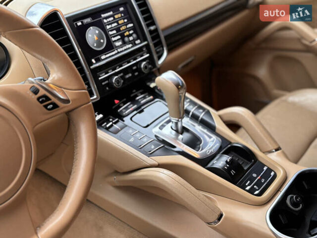 Синий Порше Каен, объемом двигателя 3.6 л и пробегом 240 тыс. км за 14950 $, фото 29 на Automoto.ua