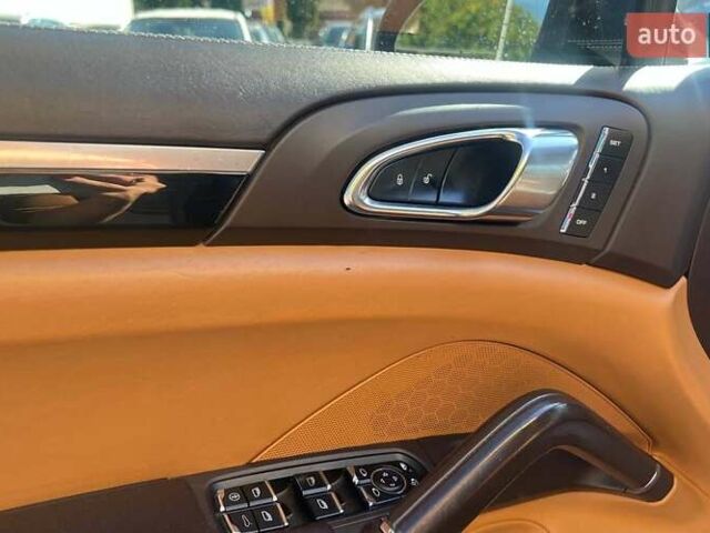 Синій Порше Cayenne, об'ємом двигуна 3.6 л та пробігом 151 тис. км за 19900 $, фото 9 на Automoto.ua