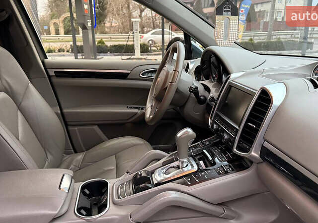 Синій Порше Cayenne, об'ємом двигуна 3 л та пробігом 290 тис. км за 18500 $, фото 14 на Automoto.ua