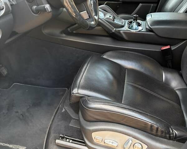 Синий Порше Каен, объемом двигателя 3 л и пробегом 220 тыс. км за 23000 $, фото 4 на Automoto.ua