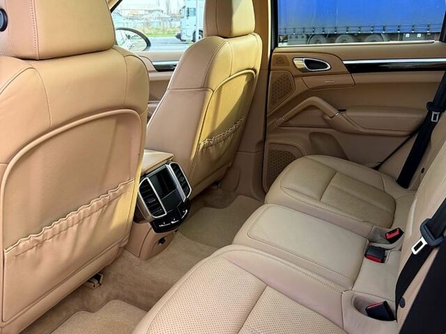 Синій Порше Cayenne, об'ємом двигуна 3 л та пробігом 212 тис. км за 26500 $, фото 12 на Automoto.ua