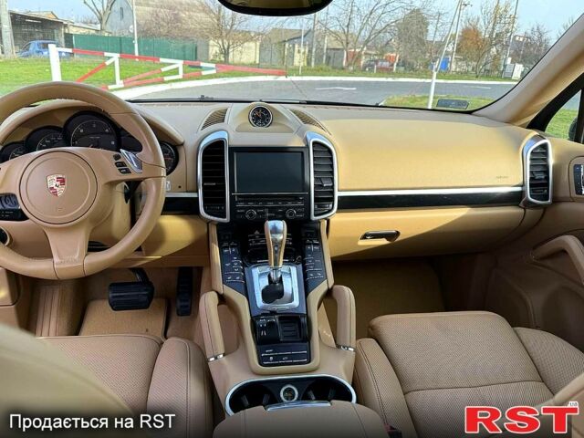 Синій Порше Cayenne, об'ємом двигуна 3 л та пробігом 212 тис. км за 26500 $, фото 8 на Automoto.ua