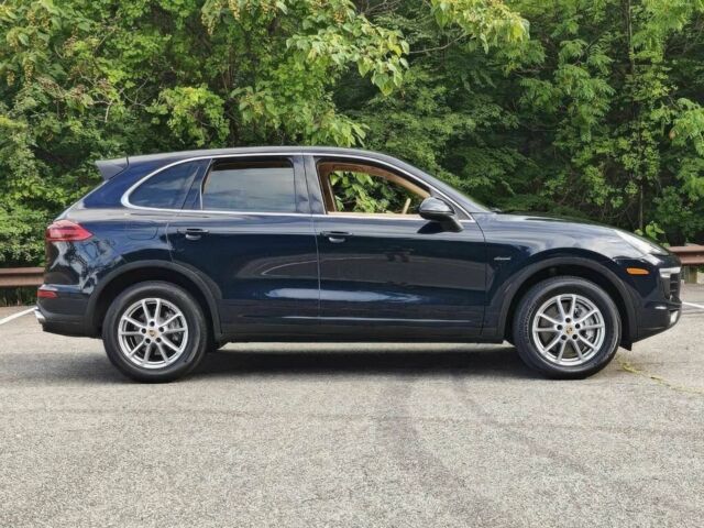 Порше Cayenne 2015 у Кривому Розі на Automoto.ua Синій Порше Cayenne, об'ємом двигуна 3.6 л та пробігом 76 тис. км за 6800 $, фото 2 на Automoto.ua