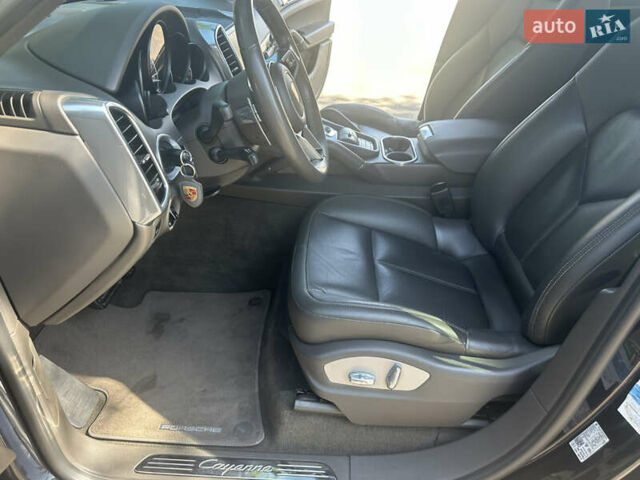 Синий Порше Каен, объемом двигателя 2.97 л и пробегом 151 тыс. км за 37700 $, фото 27 на Automoto.ua