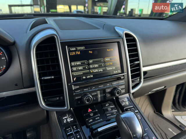 Синій Порше Cayenne, об'ємом двигуна 3 л та пробігом 153 тис. км за 34000 $, фото 30 на Automoto.ua