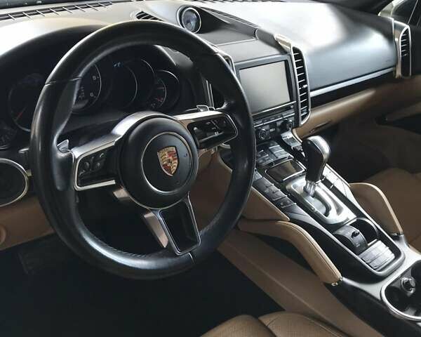 Синий Порше Каен, объемом двигателя 2.97 л и пробегом 238 тыс. км за 24200 $, фото 10 на Automoto.ua