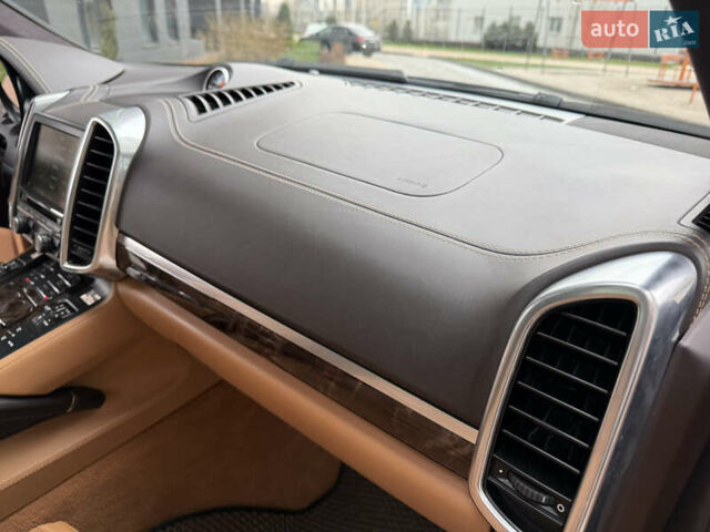 Синий Порше Каен, объемом двигателя 4.8 л и пробегом 142 тыс. км за 31900 $, фото 31 на Automoto.ua