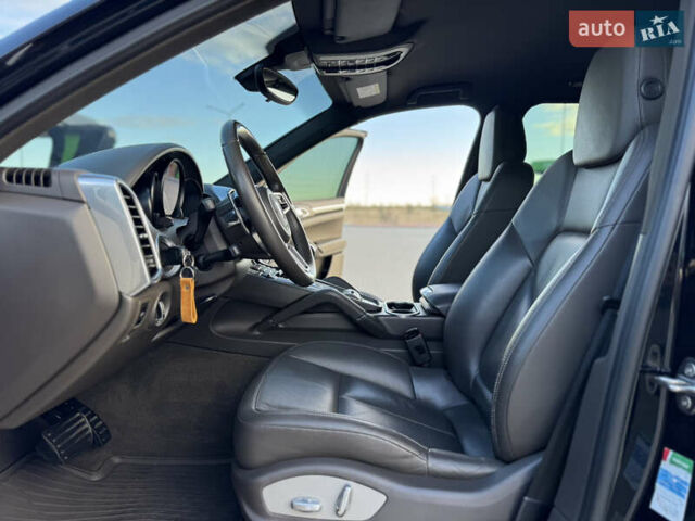 Синій Порше Cayenne, об'ємом двигуна 3 л та пробігом 153 тис. км за 34000 $, фото 15 на Automoto.ua